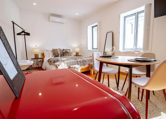 Authentic Village Apartment Porto