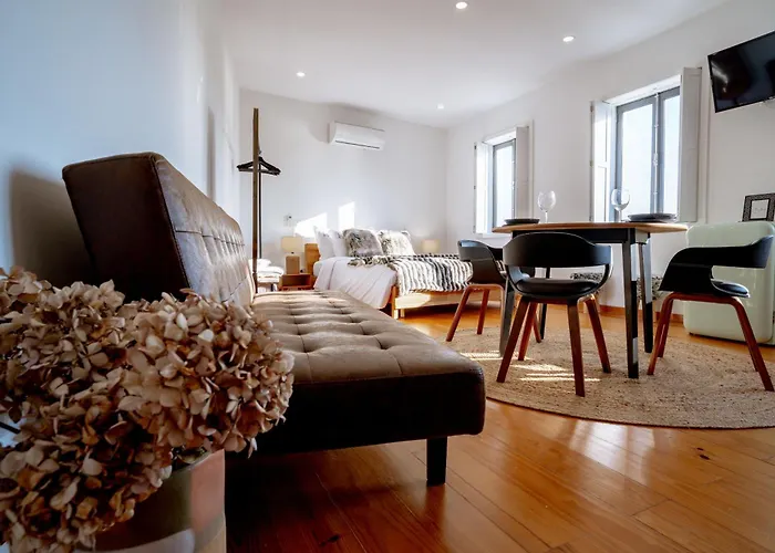 Authentic Village * Порту